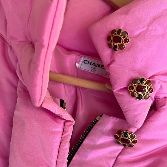 Vintage CHANEL 90s Rare collectible pink silk puffer coat - Picture 7 of 11